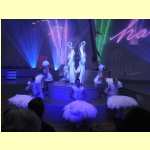 entertain18220.jpg